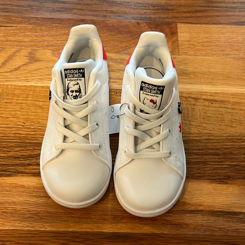 NWT - Adidas Stan Smith Hello Kitty Sneakers